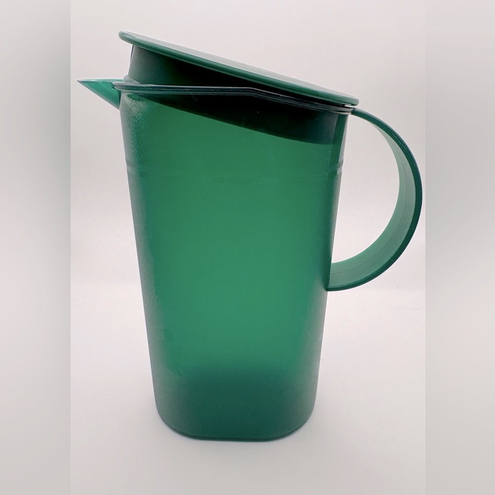 Tupperware 3535A-4 & 3536A-2 Hunter Green Small Storage Pitcher with Rocking Lid